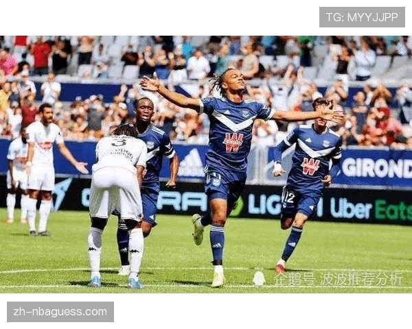 里尔客场场均进2.4球，攻击力联赛第一