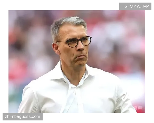 通讯：专访沙尔克04体育总监，谈球队重返德甲后的建队哲学